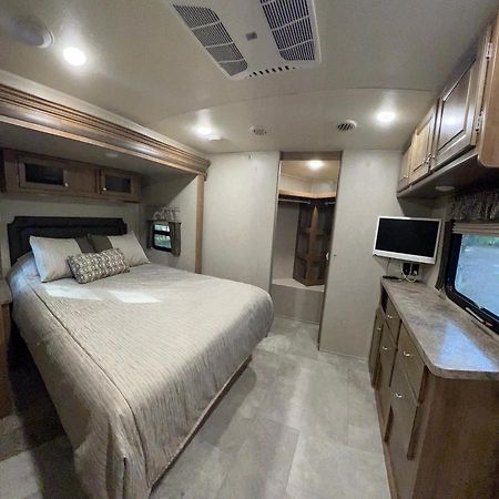 Sunrise Hideaway Hotel Кристъл Ривър Екстериор снимка