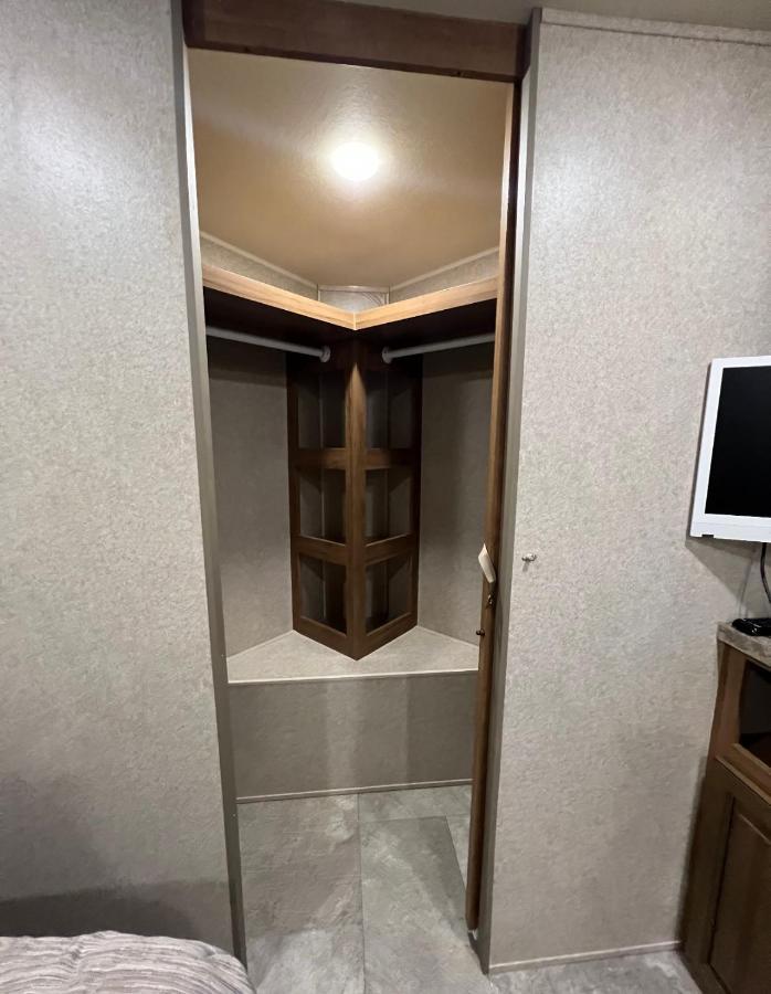 Sunrise Hideaway Hotel Кристъл Ривър Екстериор снимка